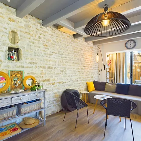 Hébergement de vacances à 750m Des Plages, Jolie Maison Pour 4 *