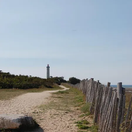 Дом отдыха A 750m Des Plages, Jolie Maison Pour 4 *